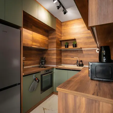 Stylish Urban Haven With Dedicated Parking Spot By Flat Mаnager Apartment
