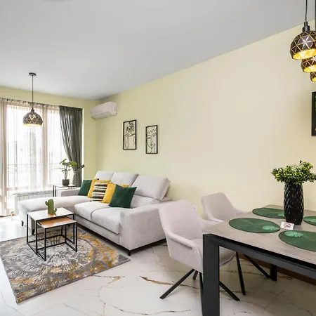 Stylish Urban Haven With Dedicated Parking Spot By Flat Mаnager *